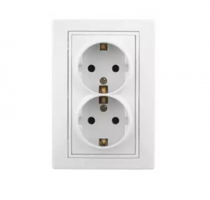 Розетка "Intro Schuko Plano" 2Х2Р+Е 1-205-01 16А 250В  белый ЭРА